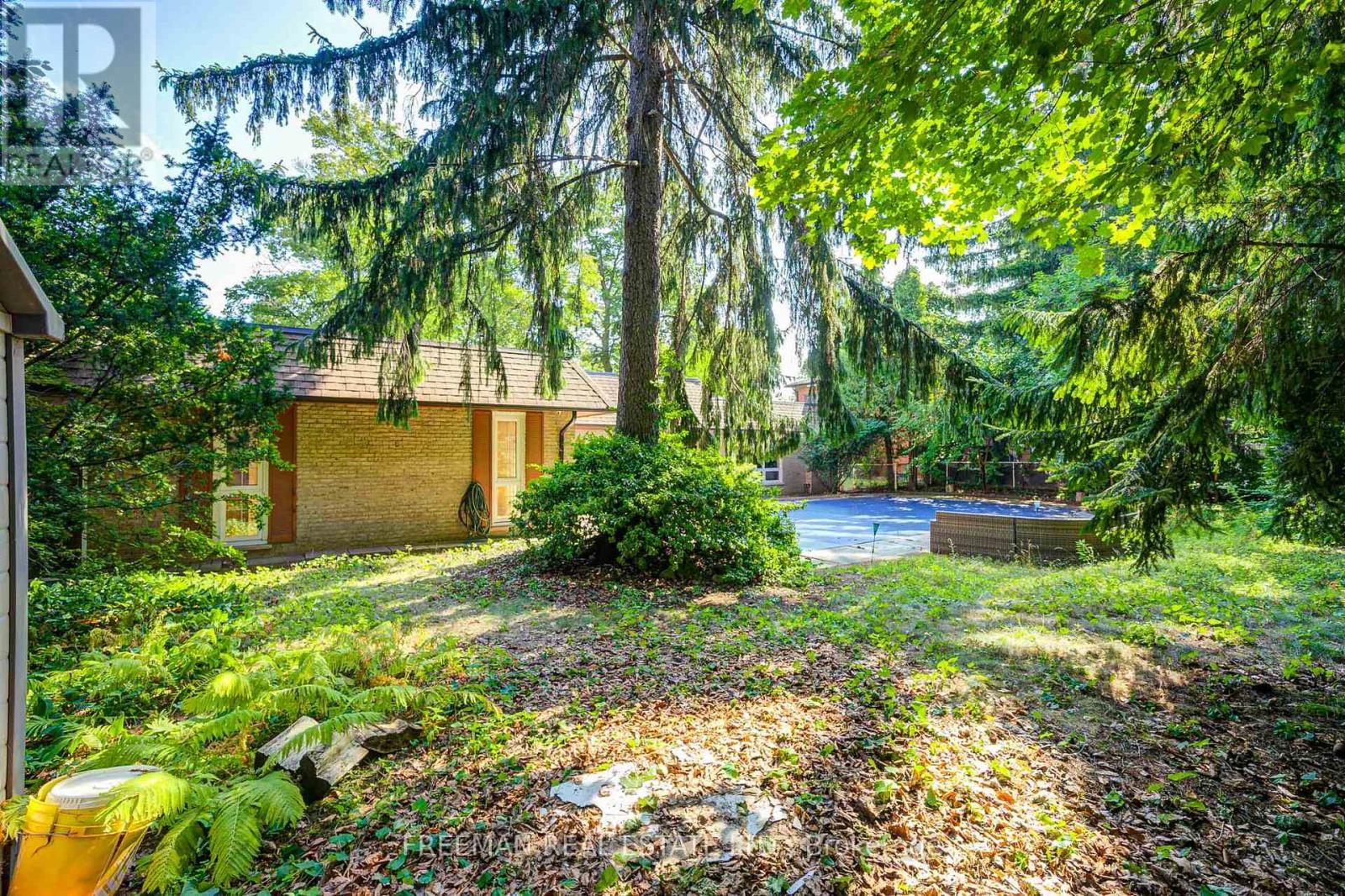 1528 Knareswood Drive, Mississauga, Ontario L5H 2M1 - Photo 26 - W12588322