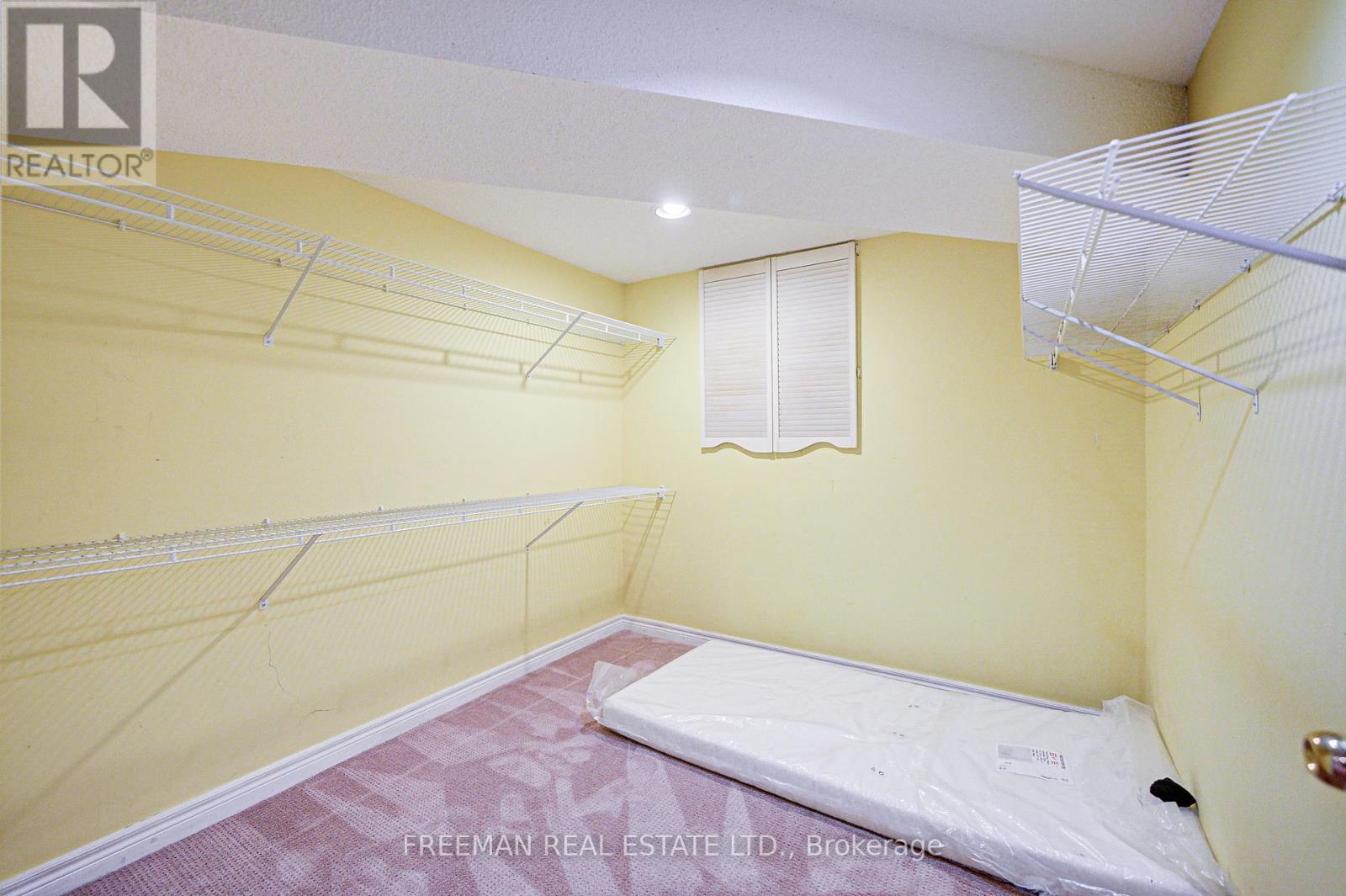 1528 Knareswood Drive, Mississauga, Ontario L5H 2M1 - Photo 31 - W12588322