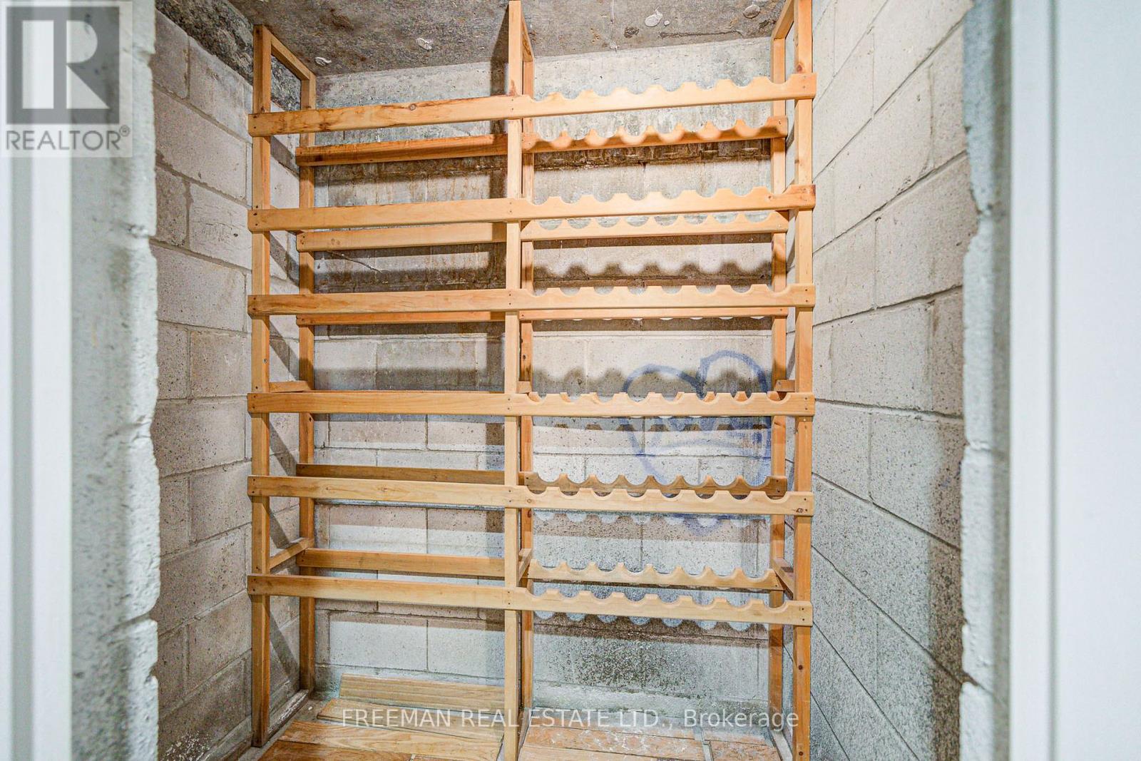 1528 Knareswood Drive, Mississauga, Ontario L5H 2M1 - Photo 46 - W12588322