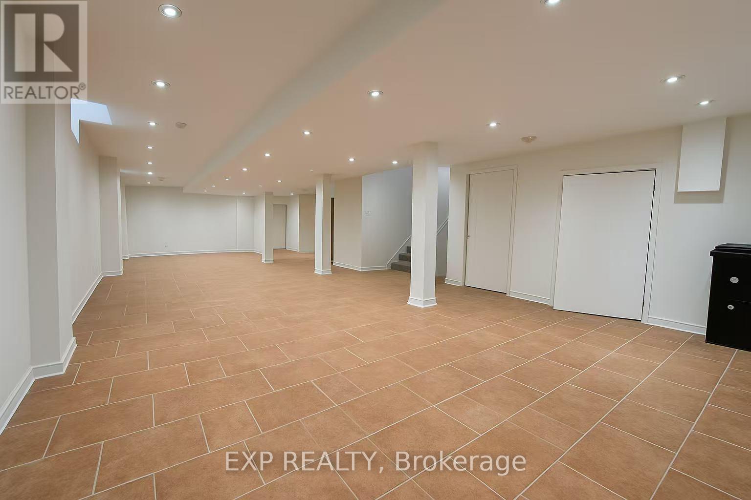 108 Norwood Avenue, Vaughan, Ontario L6A 3V7 - Photo 14 - N12588316