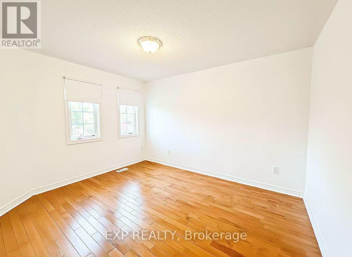 108 Norwood Avenue, Vaughan, Ontario L6A 3V7 - Photo 6 - N12588316