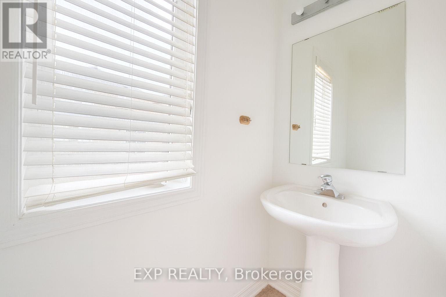 108 Norwood Avenue, Vaughan, Ontario L6A 3V7 - Photo 18 - N12588316