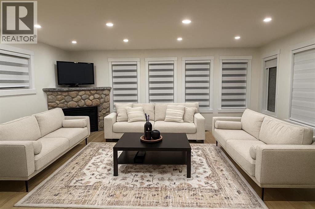 447 Tuscany Ridge Heights  Nw, Calgary, Alberta  T3L 2W7 - Photo 4 - A2273176