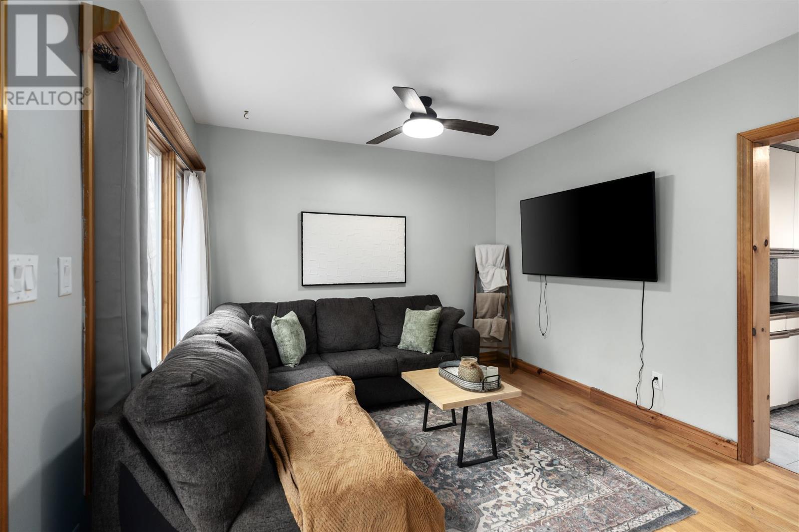 364 Chambers Ave, Sault Ste. Marie, Ontario  P6A 4W5 - Photo 4 - SM253212