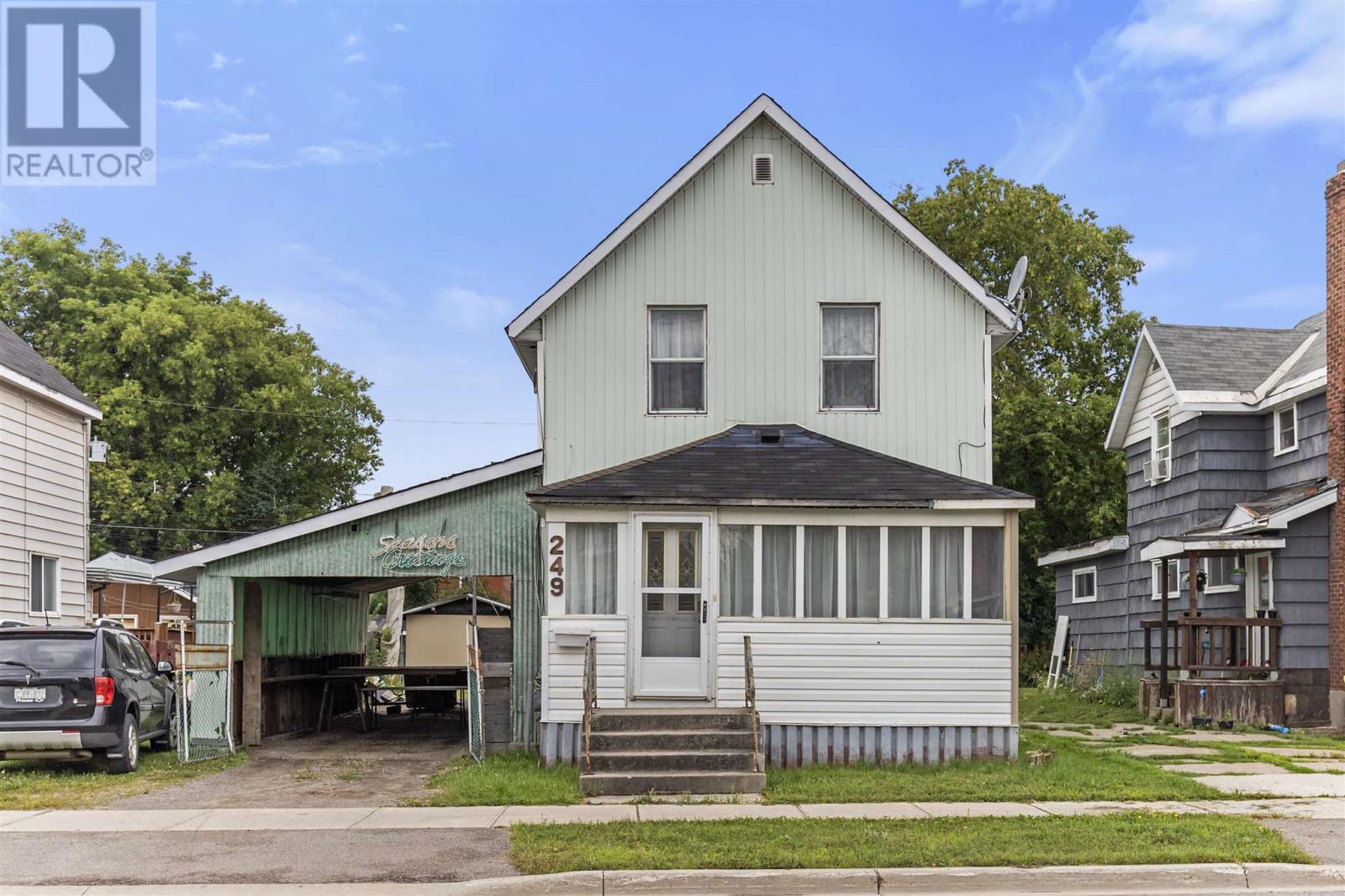 249 John St, Sault Ste. Marie, Ontario P6A 1P4 - Photo 2 - SM253303