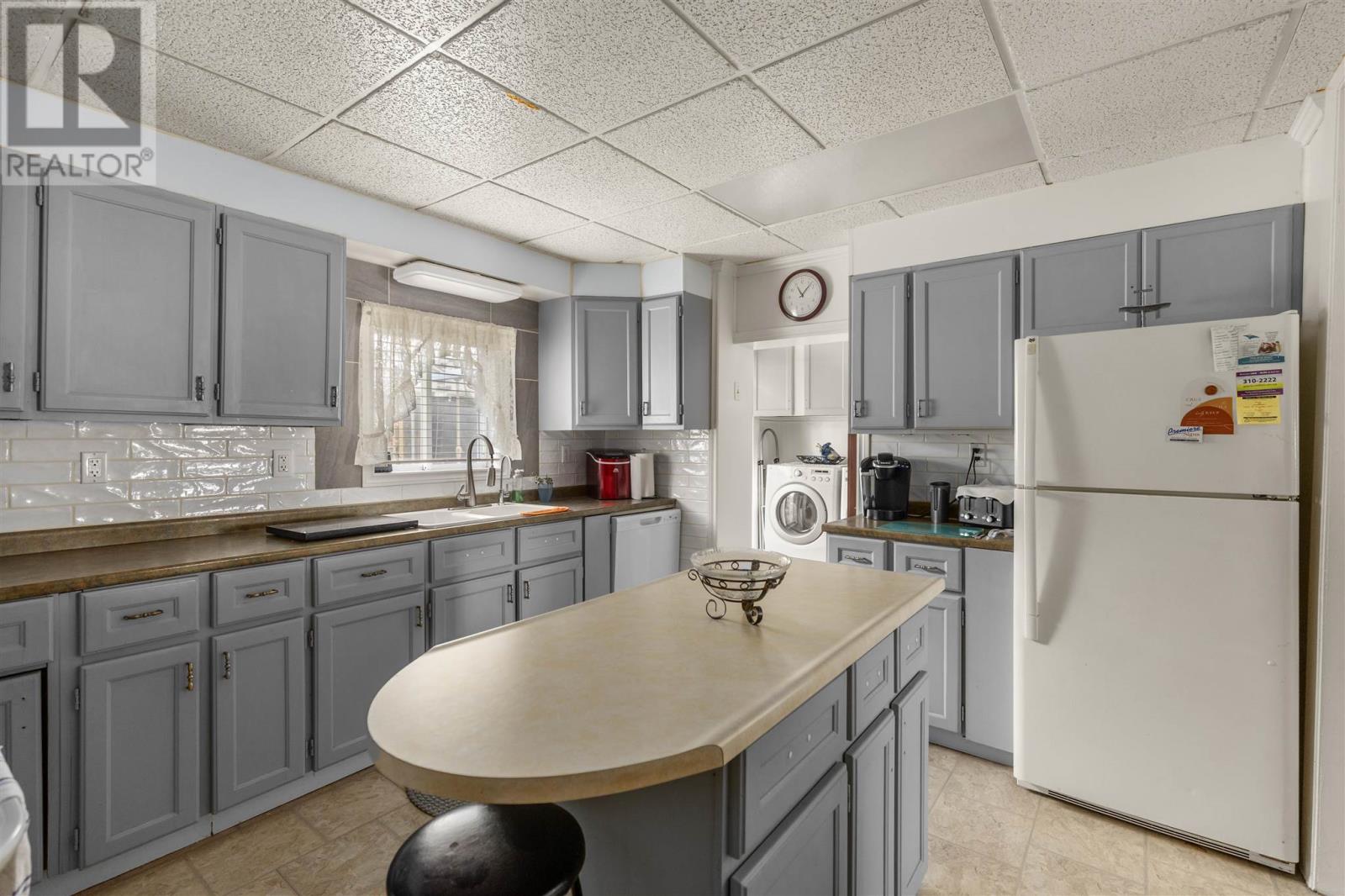 249 John St, Sault Ste. Marie, Ontario P6A 1P4 - Photo 12 - SM253303