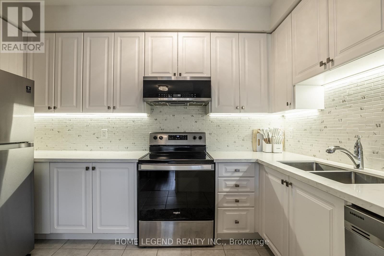 123 Bravo Lane, Newmarket, Ontario  L3X 0L2 - Photo 10 - N12565394