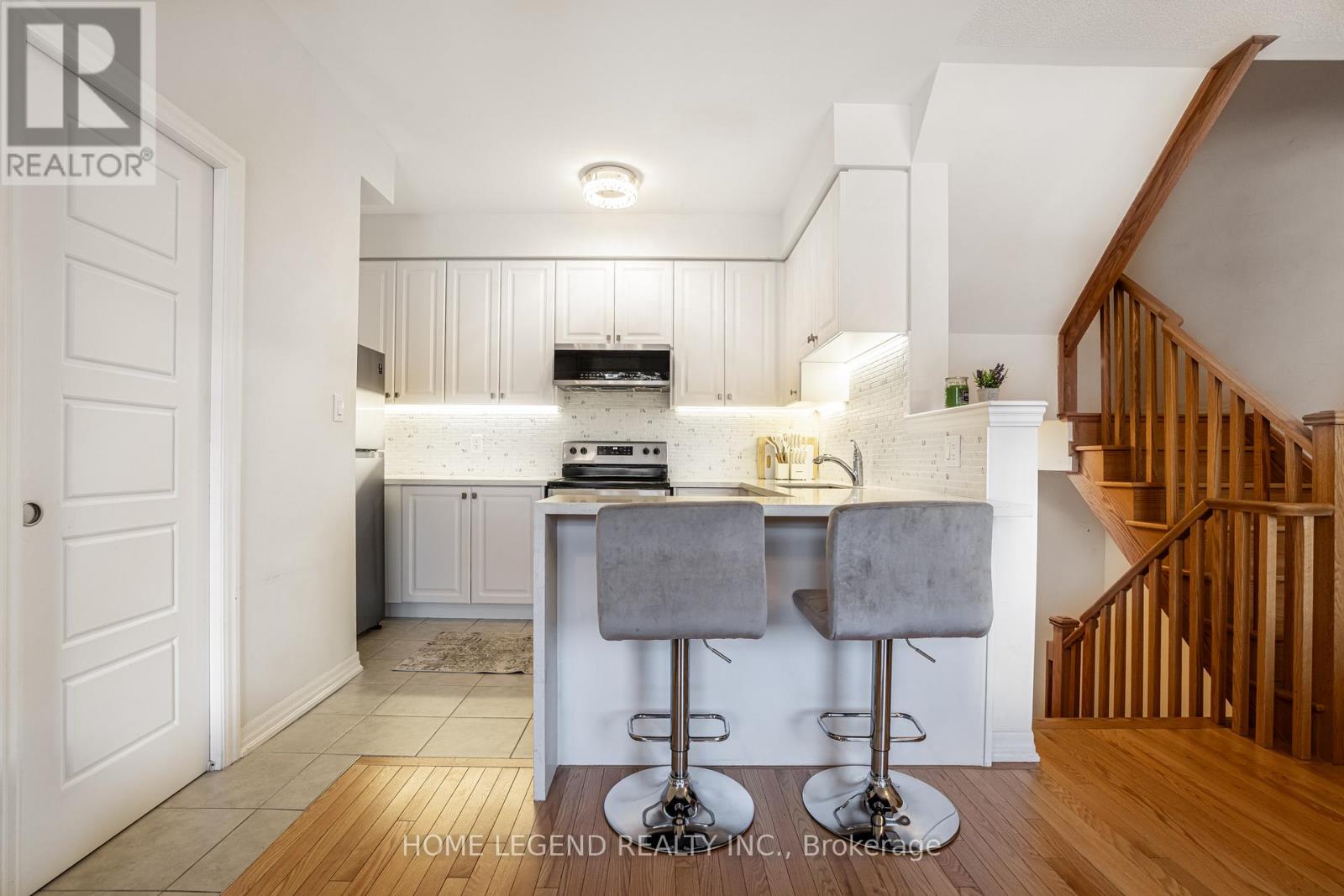 123 Bravo Lane, Newmarket, Ontario  L3X 0L2 - Photo 7 - N12565394