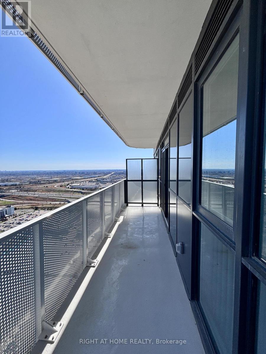 4205 - 195 Commerce Street, Vaughan, Ontario  L4K 0P9 - Photo 12 - N12588352