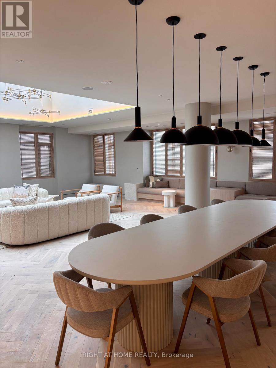 4205 - 195 Commerce Street, Vaughan, Ontario  L4K 0P9 - Photo 2 - N12588352