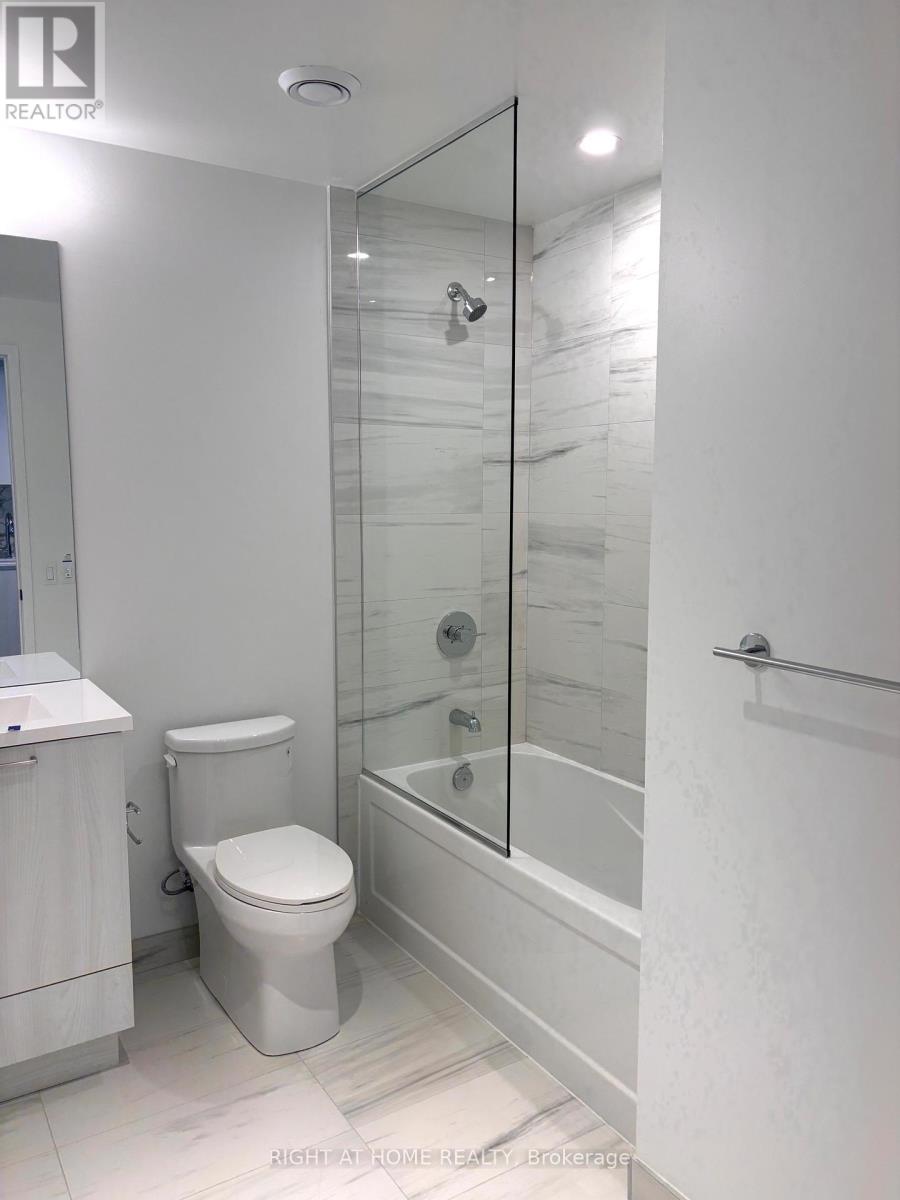 4205 - 195 Commerce Street, Vaughan, Ontario  L4K 0P9 - Photo 8 - N12588352