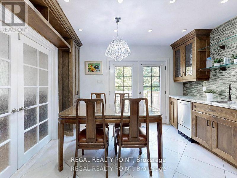 12 Fairway Heights Crescent, Markham, Ontario  L3T 1K2 - Photo 14 - N12588354