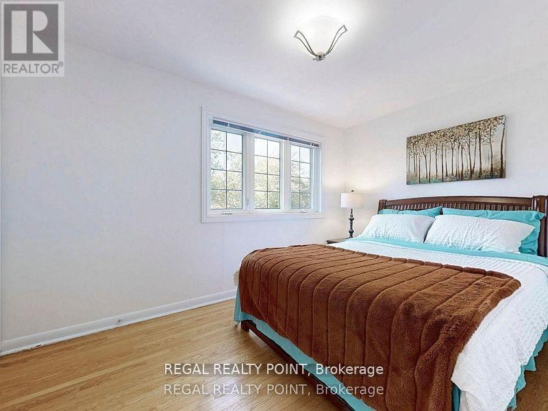 12 Fairway Heights Crescent, Markham, Ontario  L3T 1K2 - Photo 20 - N12588354