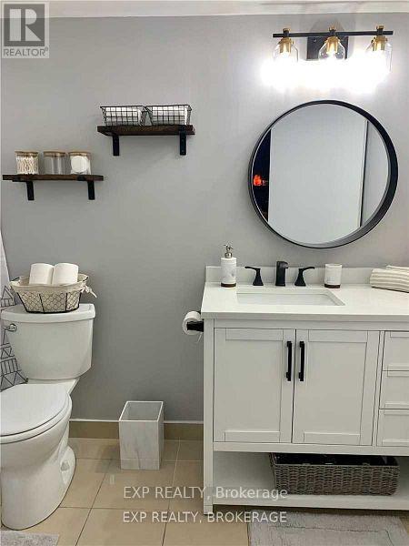 702 - 830 Lawrence Avenue E, Toronto, Ontario  M6A 3C6 - Photo 8 - W12588348