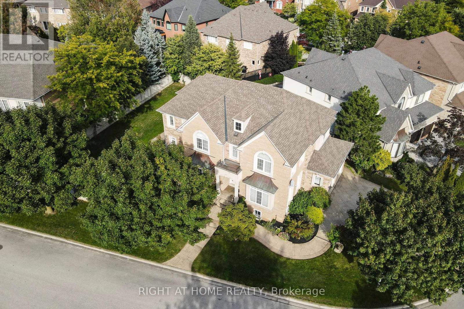 2435 VALLEY FOREST WAY, Oakville, Ontario