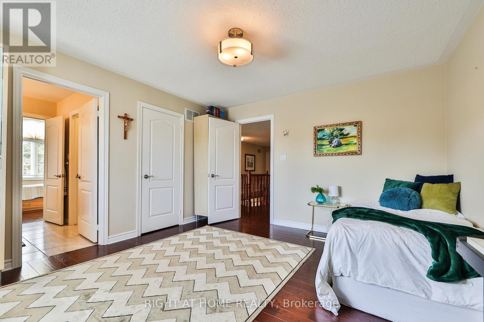 2435 Valley Forest Way, Oakville, Ontario  L6H 6W9 - Photo 37 - W12588366