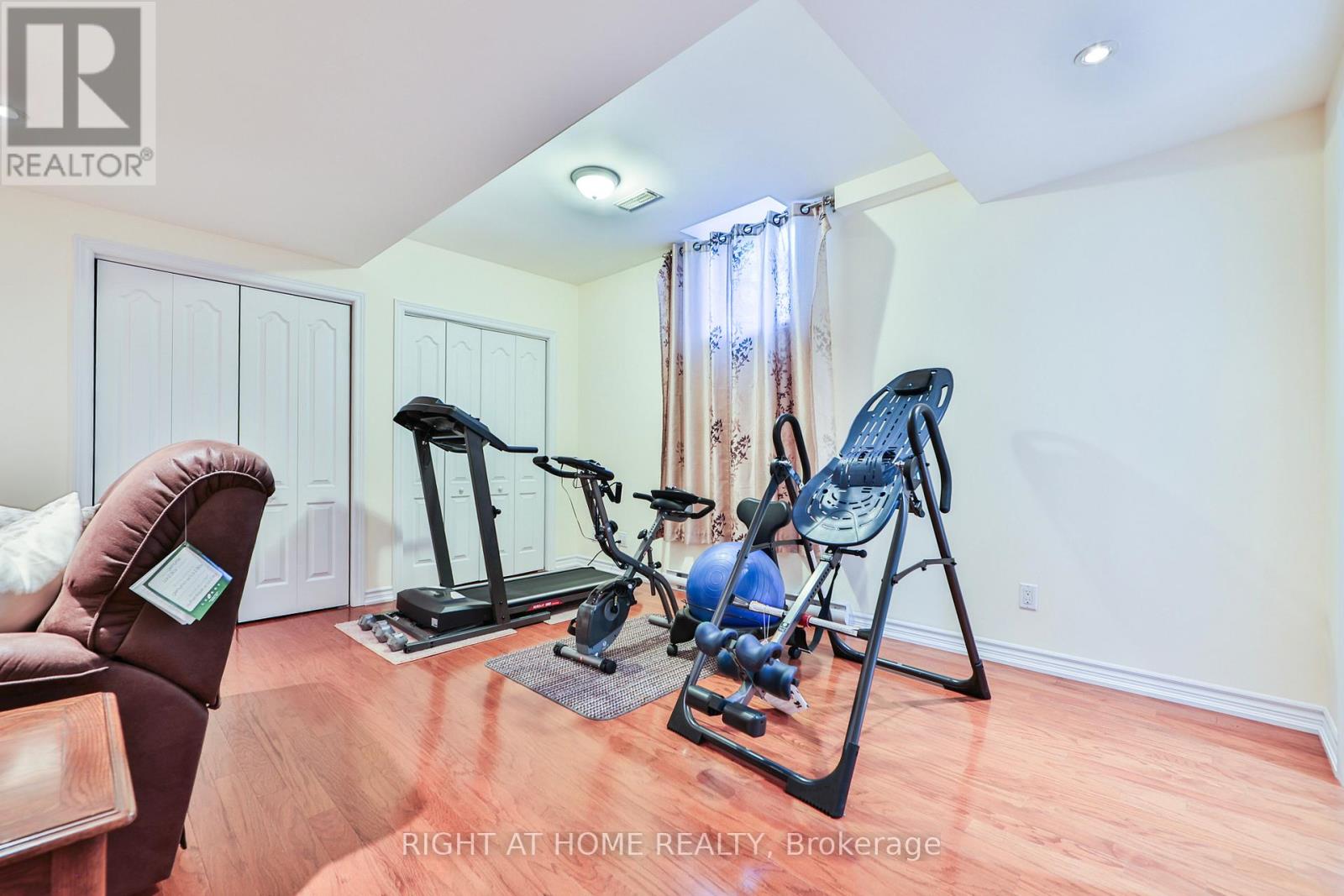 2435 Valley Forest Way, Oakville, Ontario  L6H 6W9 - Photo 40 - W12588366