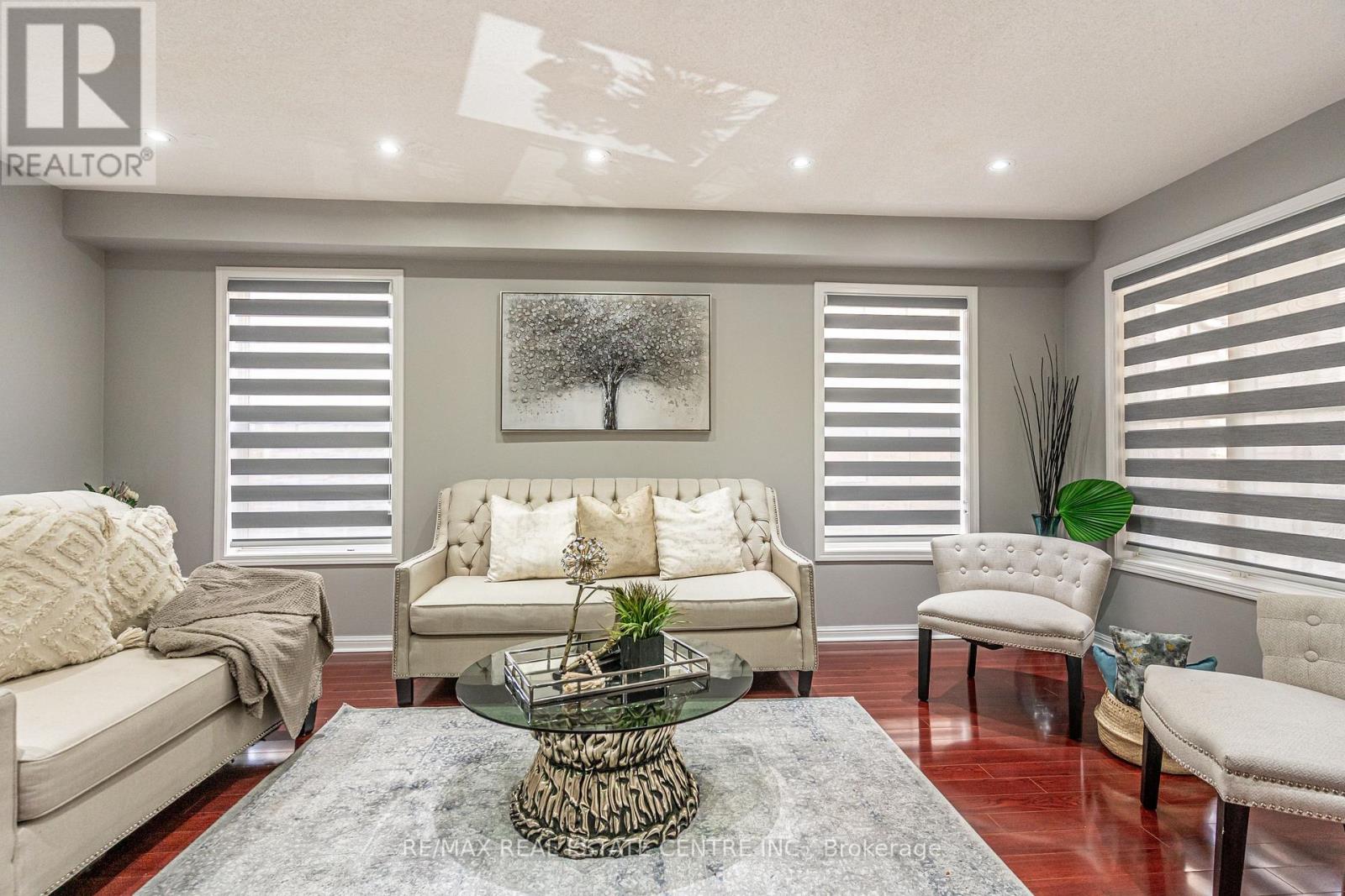 42 Brunswick Street, Brampton, Ontario  L6X 4Z9 - Photo 6 - W12588372