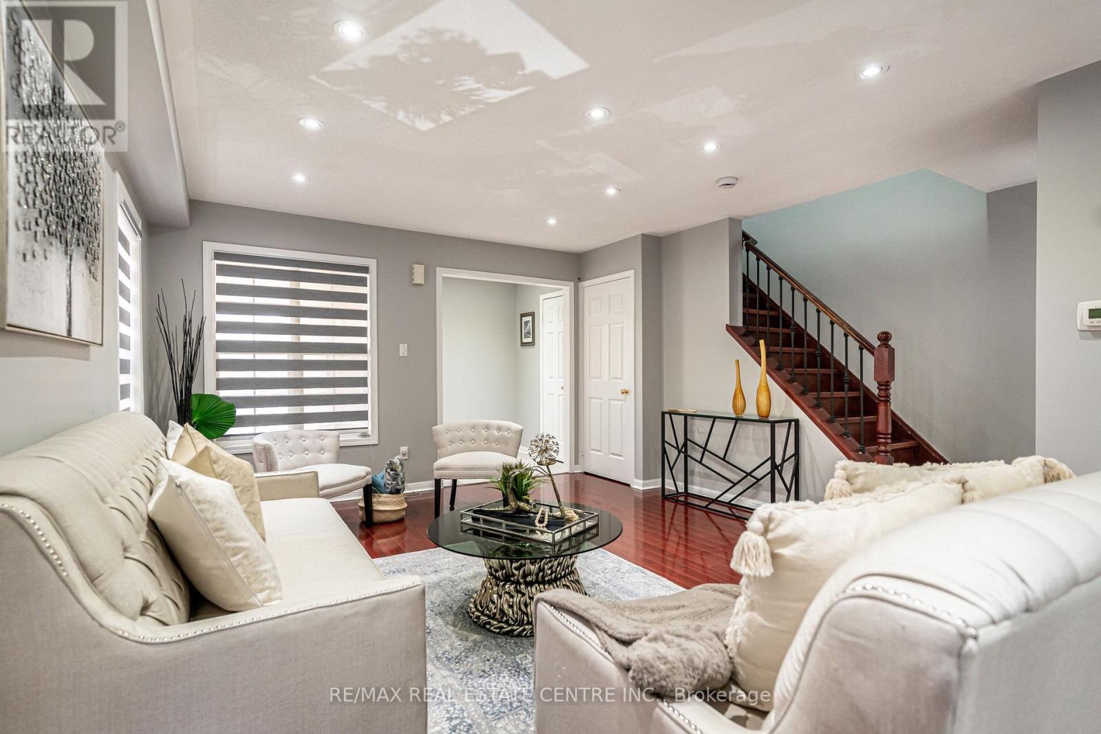 42 Brunswick Street, Brampton, Ontario  L6X 4Z9 - Photo 9 - W12588372