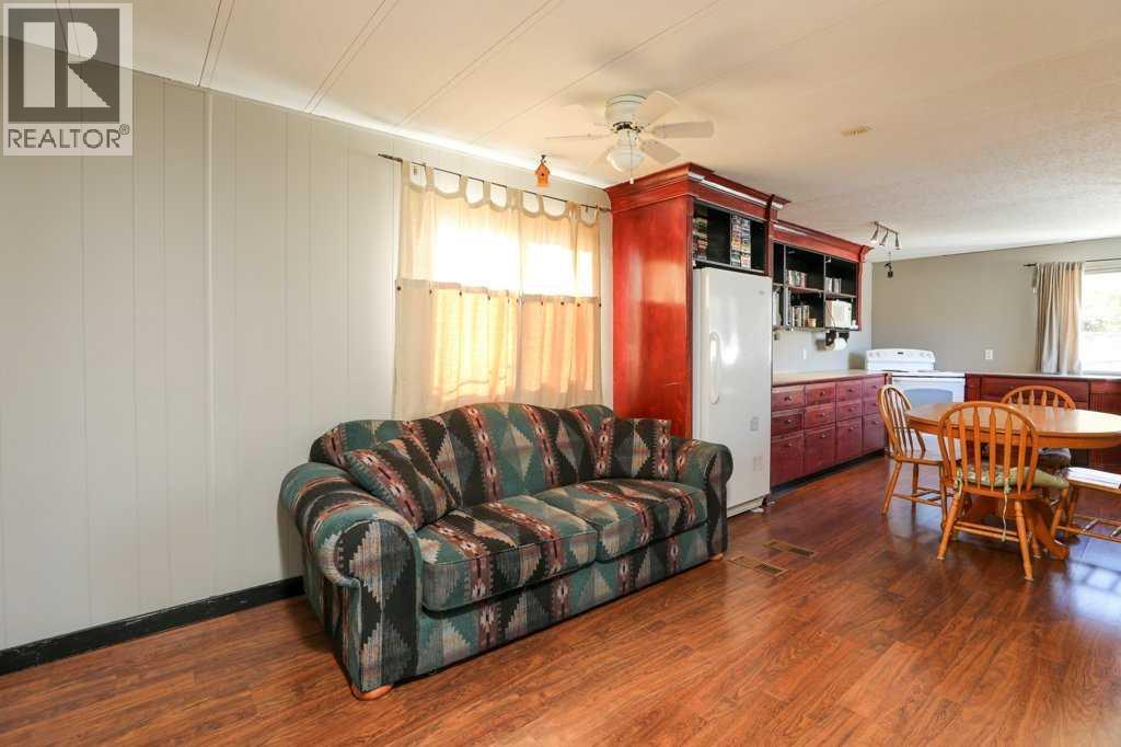 22720/22718 8 Avenue, Hillcrest, Alberta  T0K 1E0 - Photo 12 - A2263936