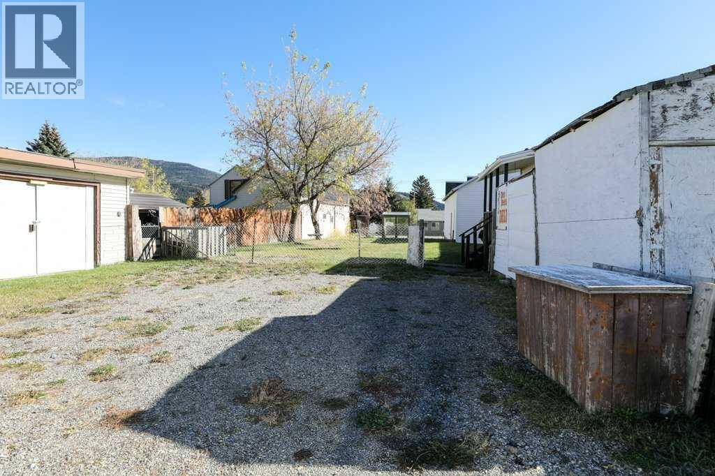 22720/22718 8 Avenue, Hillcrest, Alberta  T0K 1E0 - Photo 11 - A2263936