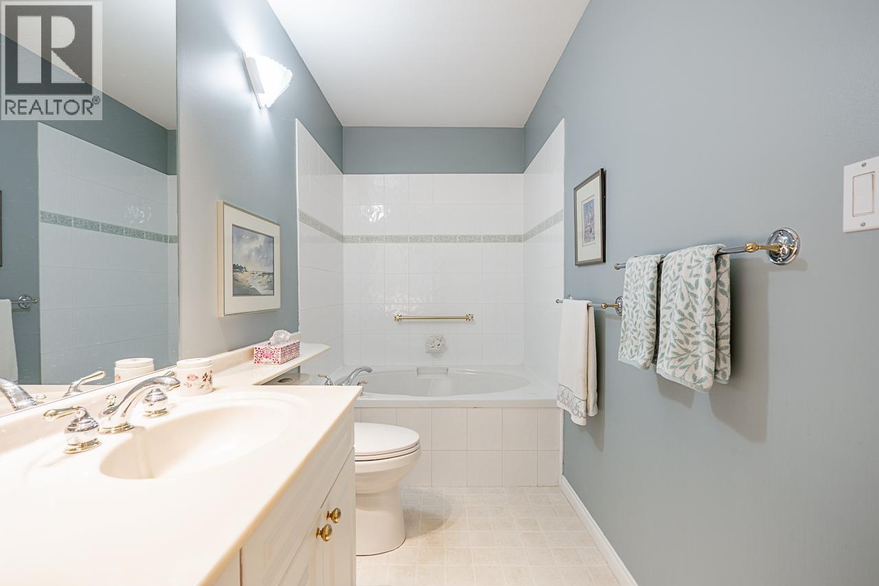 202 3098 Guildford Way, Coquitlam, British Columbia  V3B 7W8 - Photo 27 - R3068153