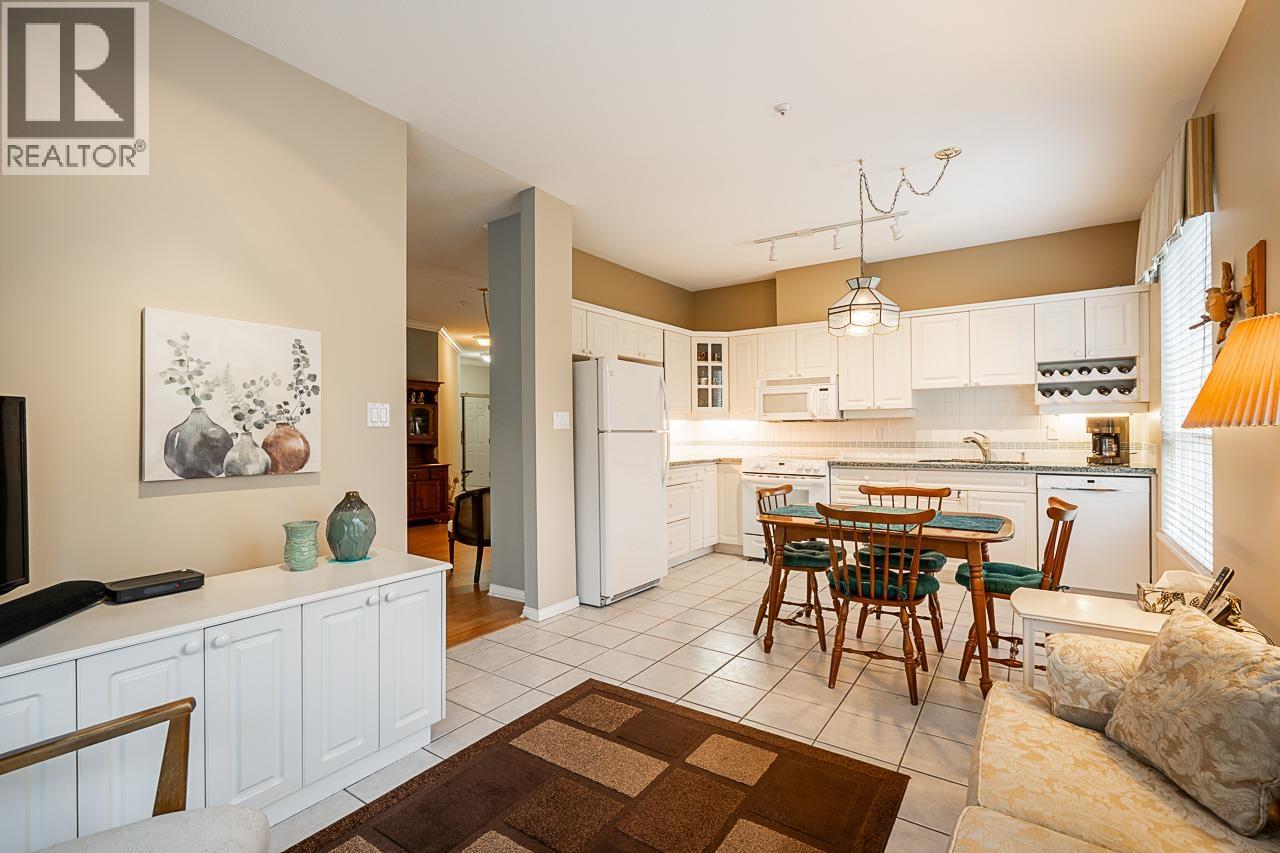 202 3098 Guildford Way, Coquitlam, British Columbia  V3B 7W8 - Photo 15 - R3068153