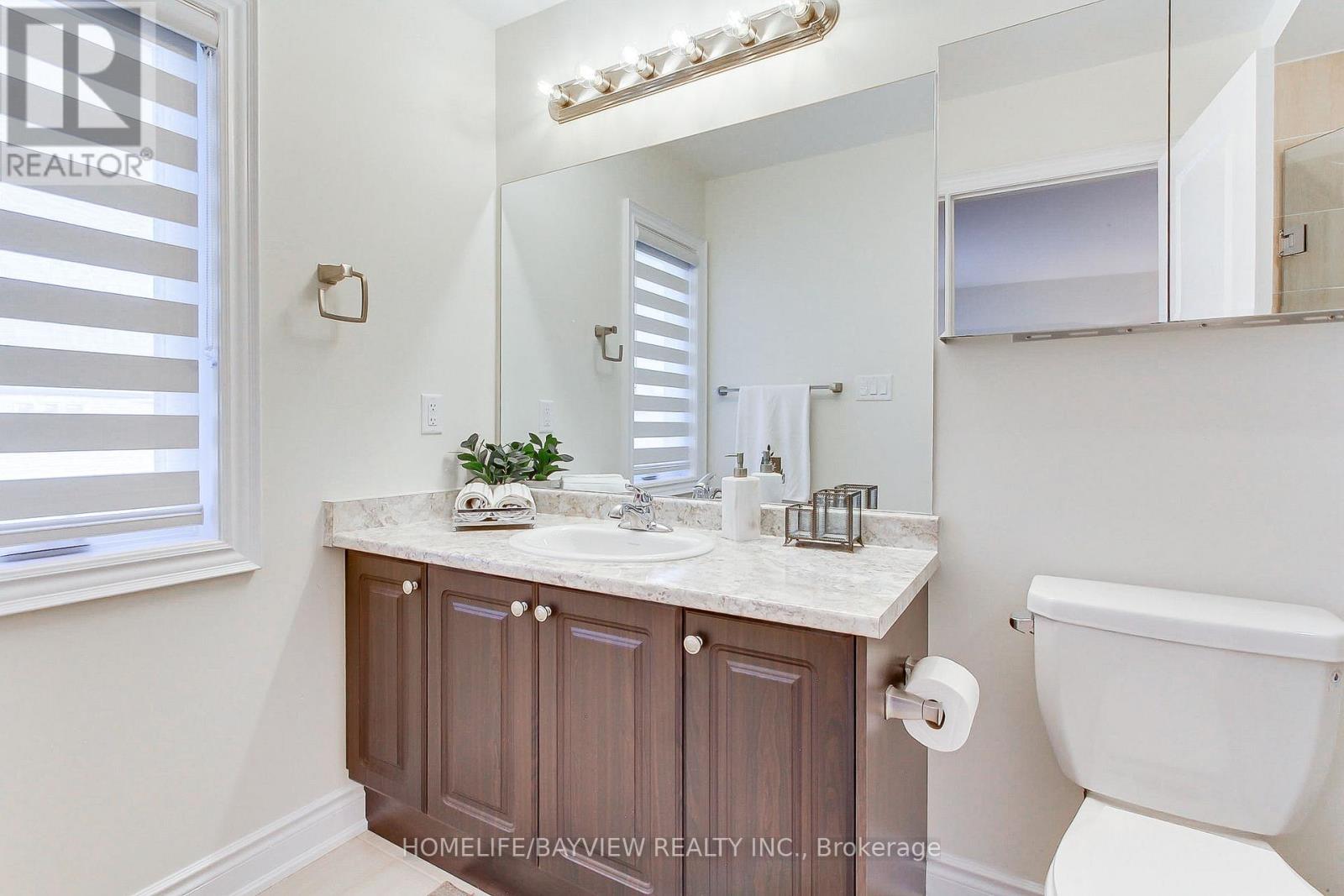 70 Lorne Thomas Place, New Tecumseth, Ontario  L9R 0V8 - Photo 24 - N12471089