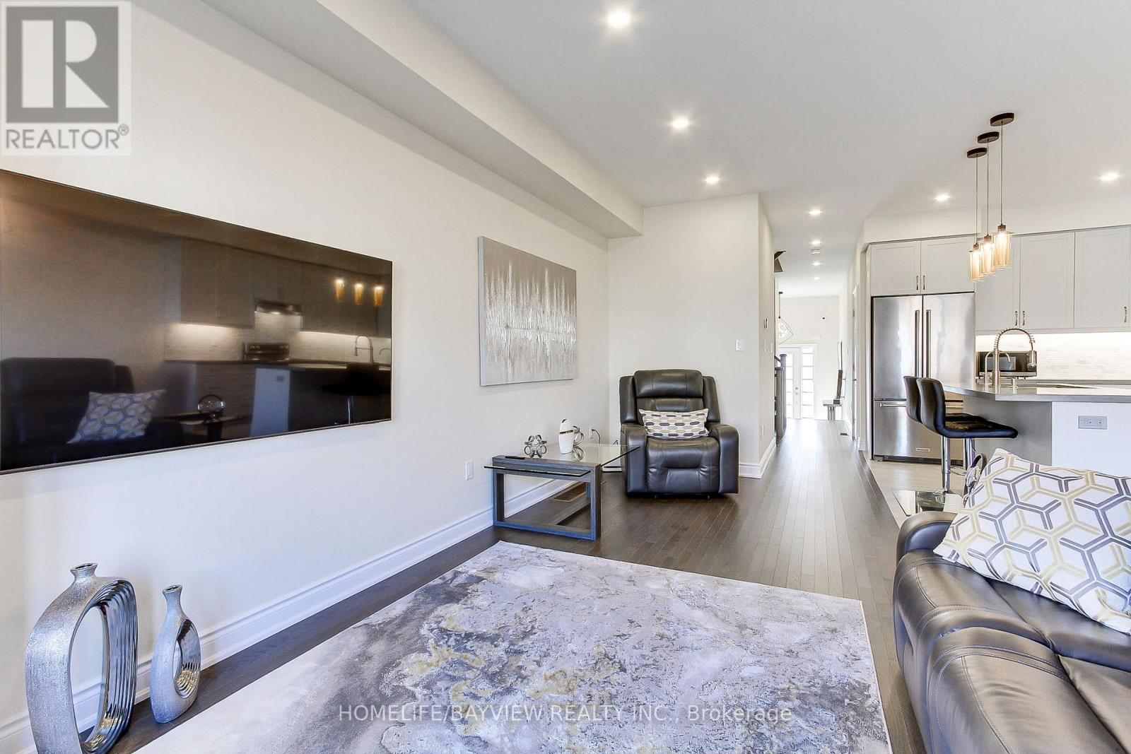 70 Lorne Thomas Place, New Tecumseth, Ontario  L9R 0V8 - Photo 16 - N12471089