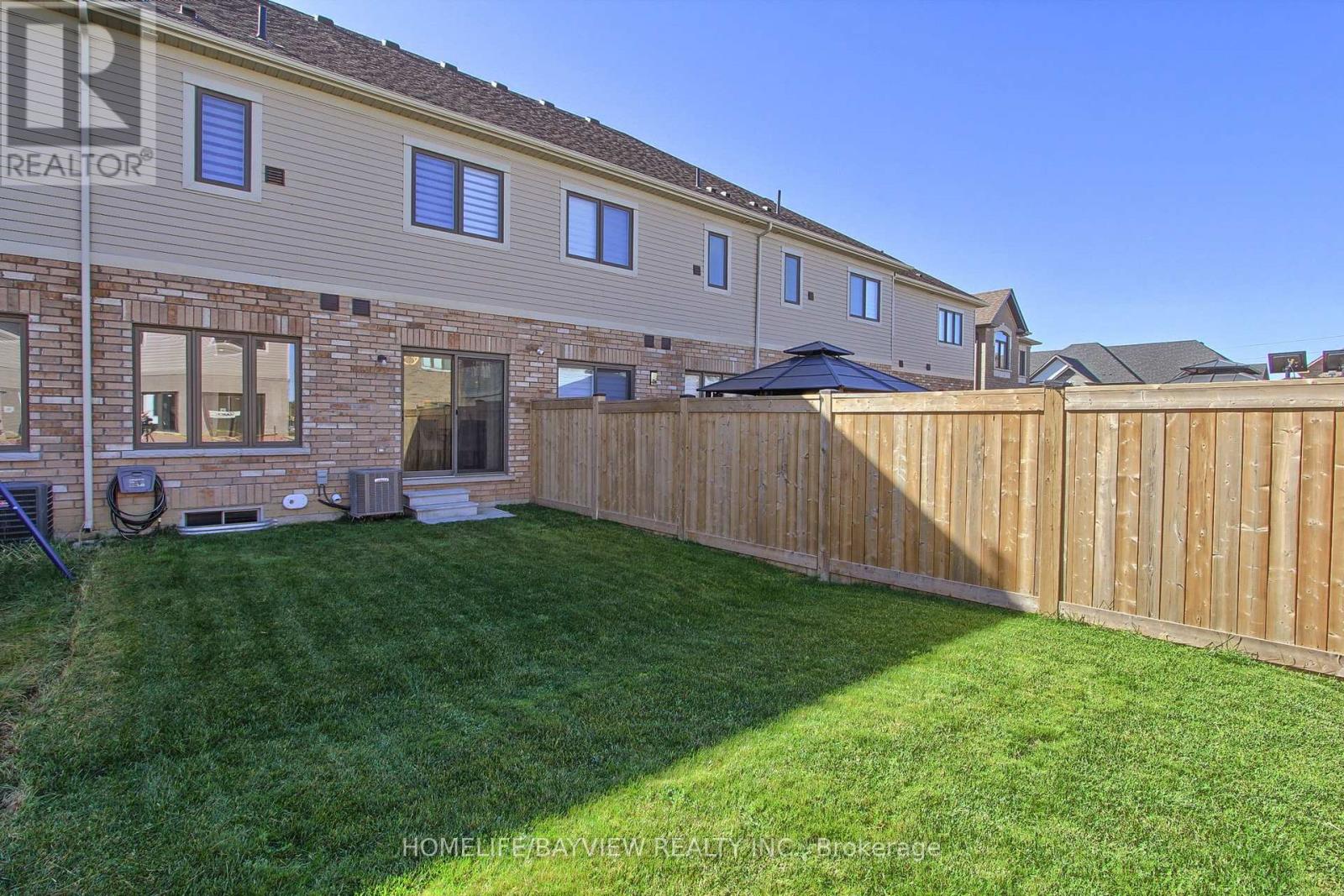 70 Lorne Thomas Place, New Tecumseth, Ontario  L9R 0V8 - Photo 33 - N12471089