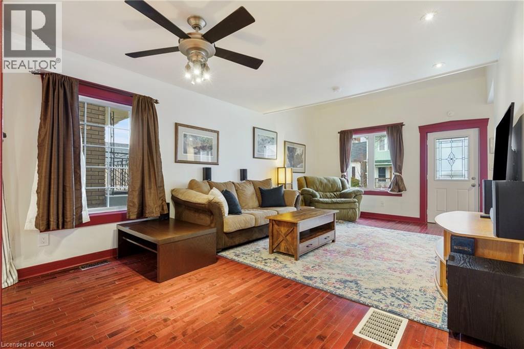 16 Edison Street, Hamilton, Ontario  L8P 1G6 - Photo 9 - 40791033