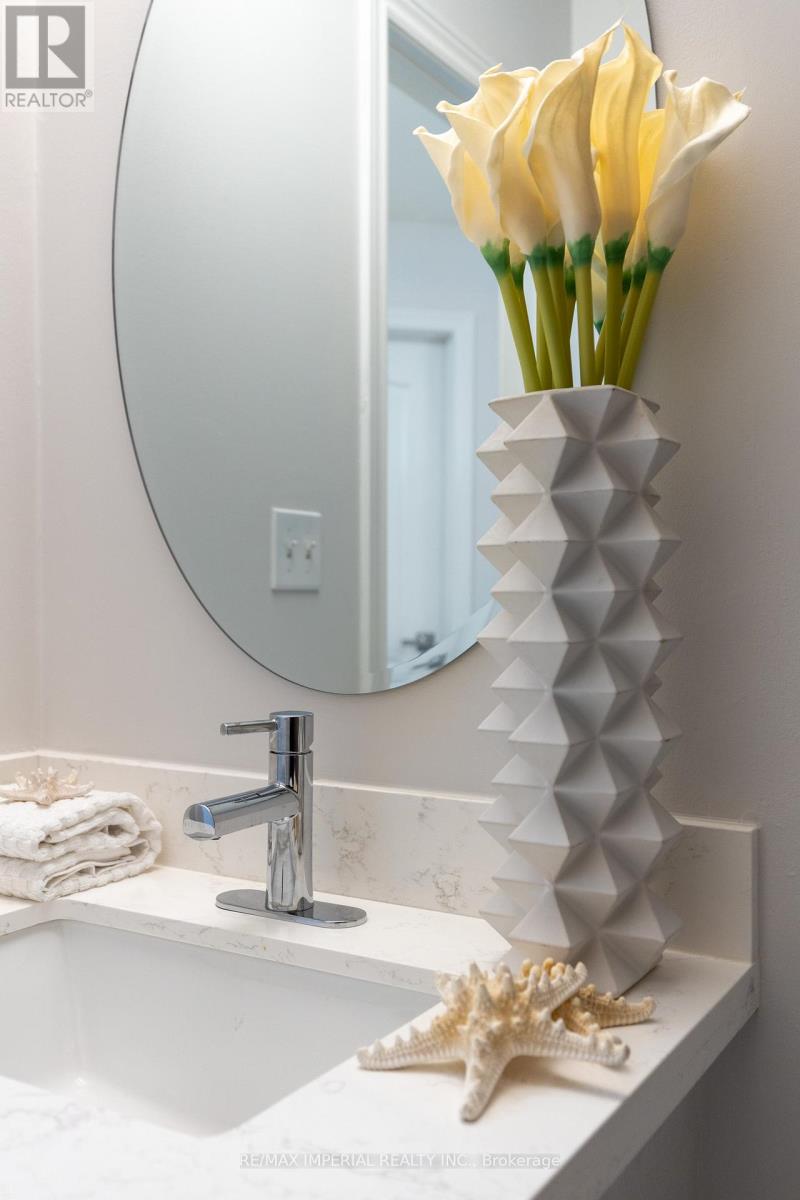 44 Hawkview Boulevard, Vaughan, Ontario  L4H 2E2 - Photo 44 - N12588376