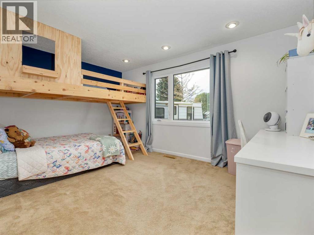 25 Nevada Road W, Lethbridge, Alberta  T1K 4A6 - Photo 30 - A2271389