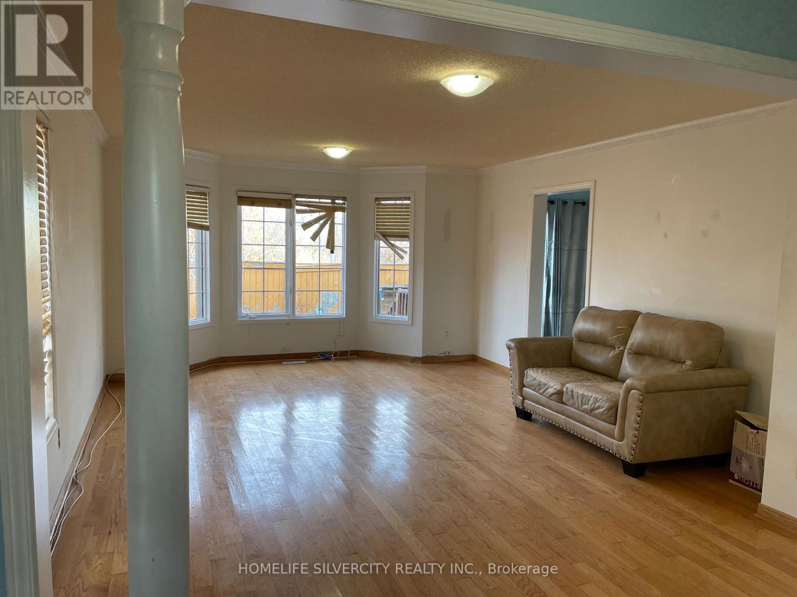 51 Morningmist Street, Brampton, Ontario  L6R 2A6 - Photo 11 - W12588382