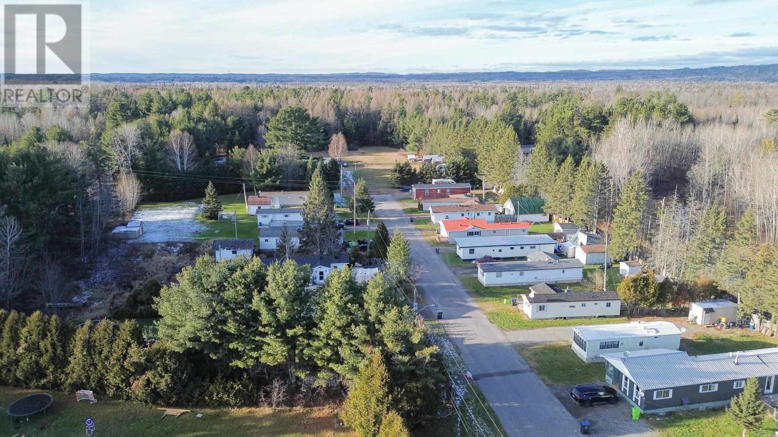 664 Frontenac St, Sault Ste. Marie, Ontario P6A 5K9 - Photo 2 - SM253375