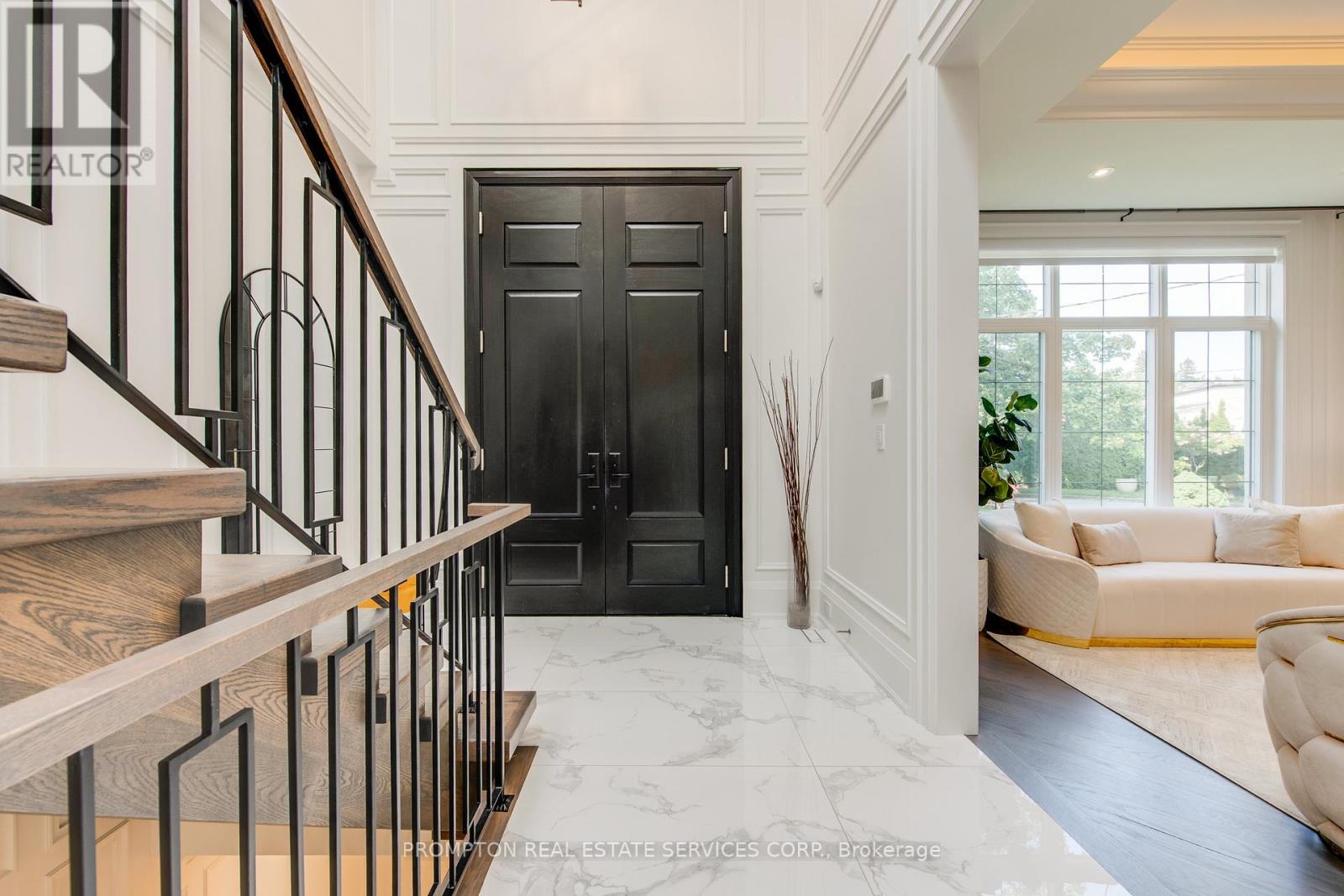 47 Wycliffe Crescent, Toronto, Ontario  M2K 1V7 - Photo 4 - C12411023