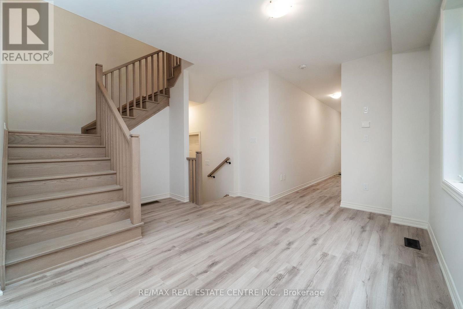 16 Lidstone Street, Cambridge, Ontario  N1T 0G2 - Photo 11 - X12399651