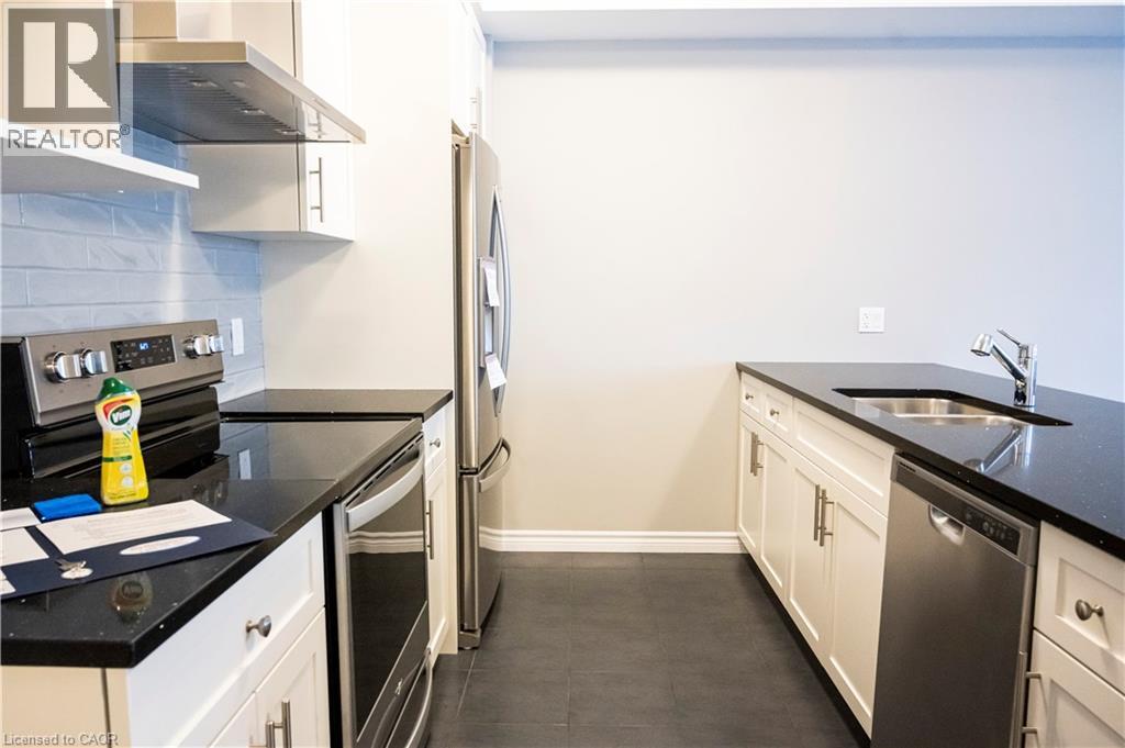 142 Oat Lane, Kitchener, Ontario  N2R 0S8 - Photo 2 - 40790601