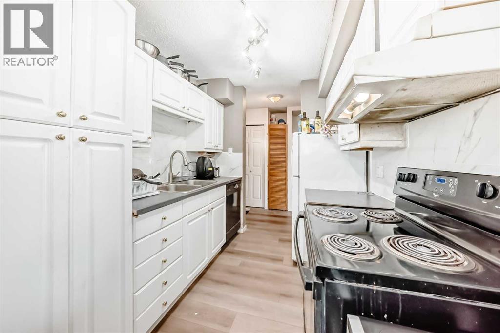 B1, 35 Nash, Red Deer, Alberta  T4P 1X9 - Photo 3 - A2273246