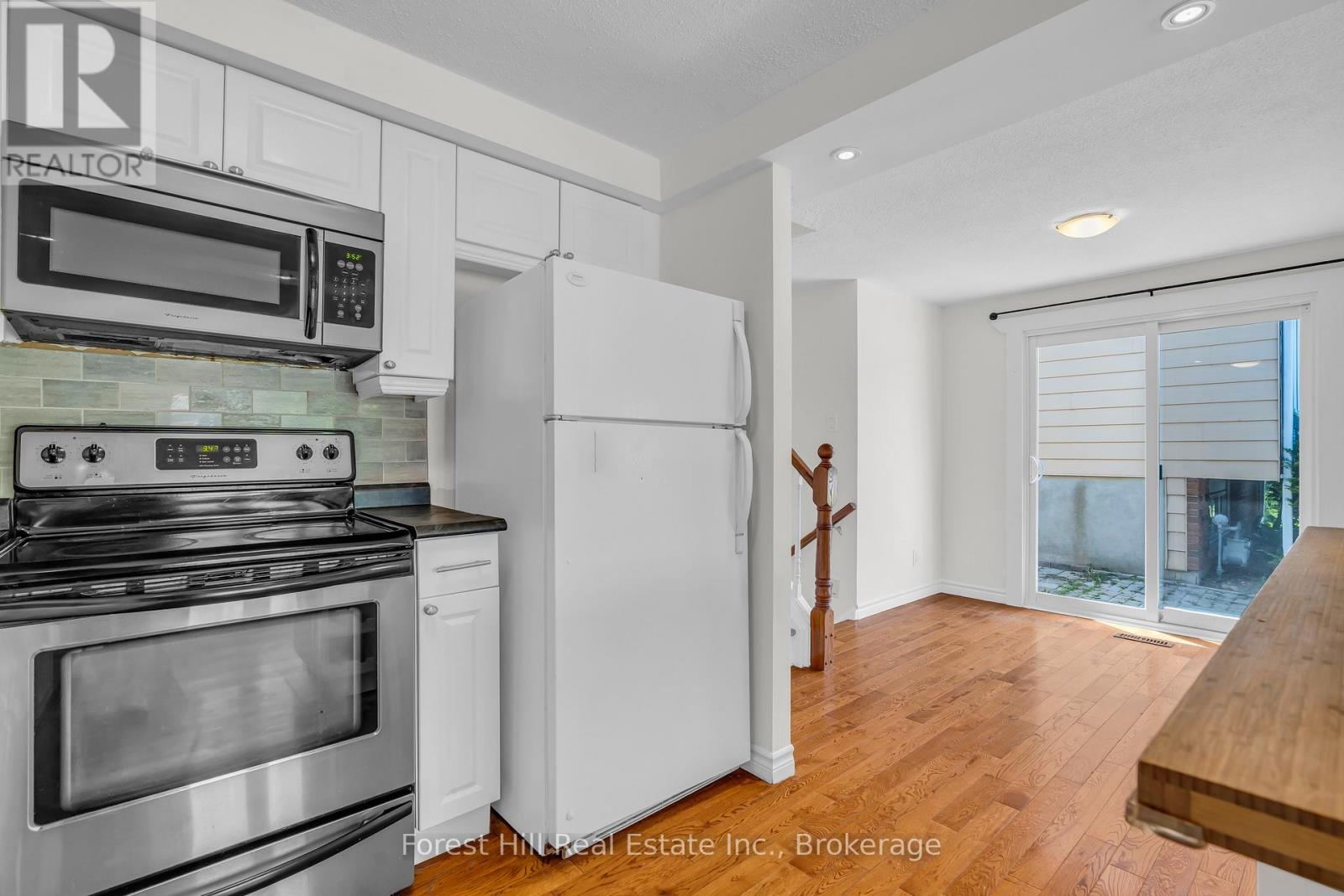 15 Homestead Place, Kitchener, Ontario N2N 1Z1 - Photo 12 - X12465584