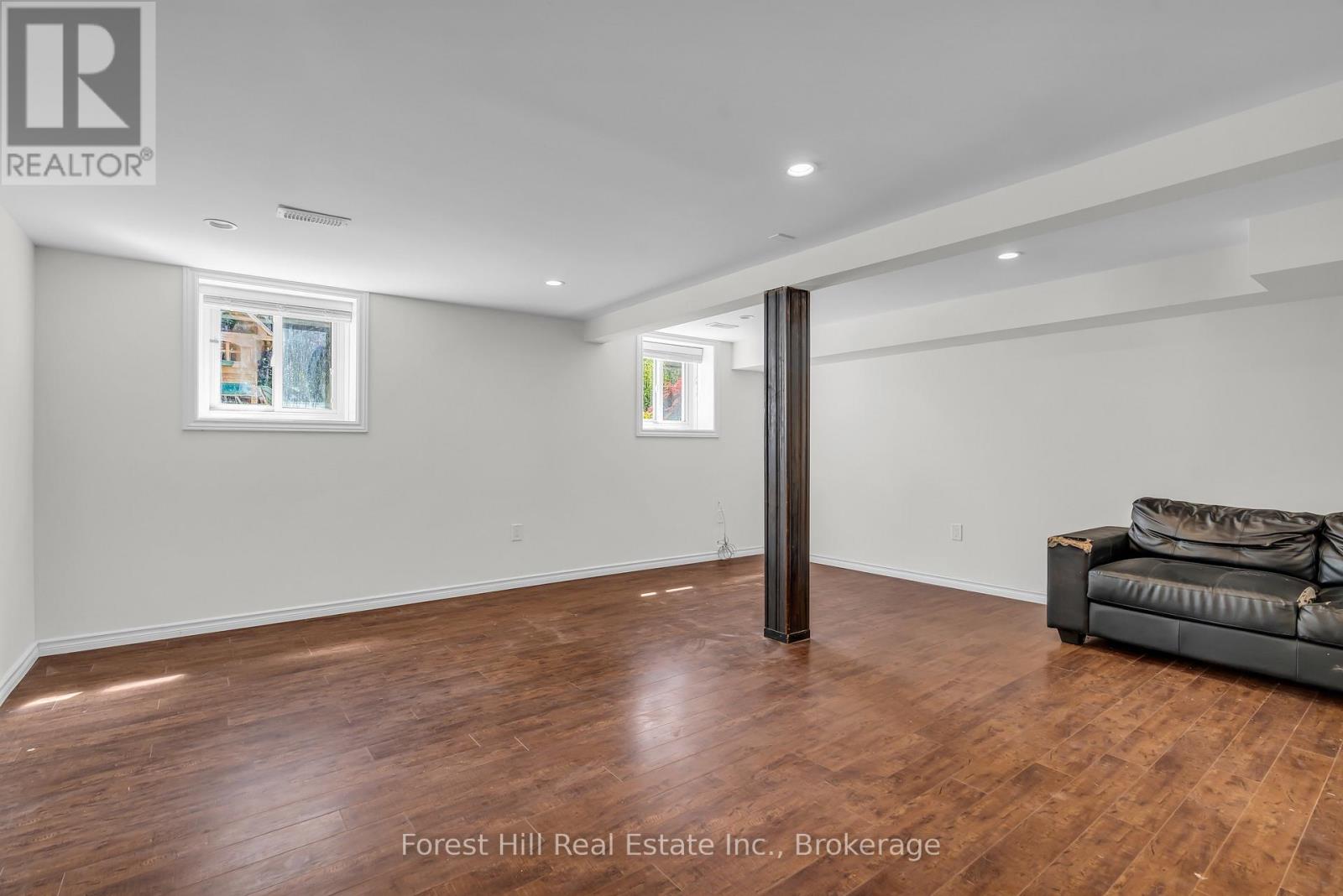 15 Homestead Place, Kitchener, Ontario N2N 1Z1 - Photo 27 - X12465584