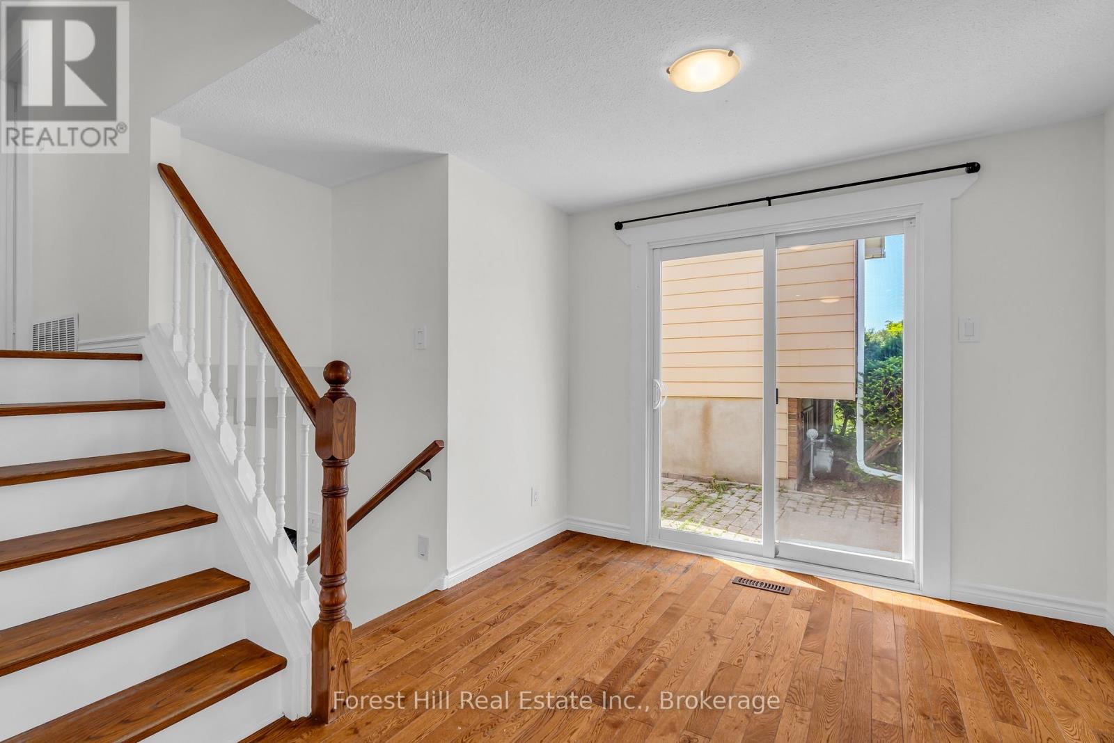 15 Homestead Place, Kitchener, Ontario N2N 1Z1 - Photo 13 - X12465584