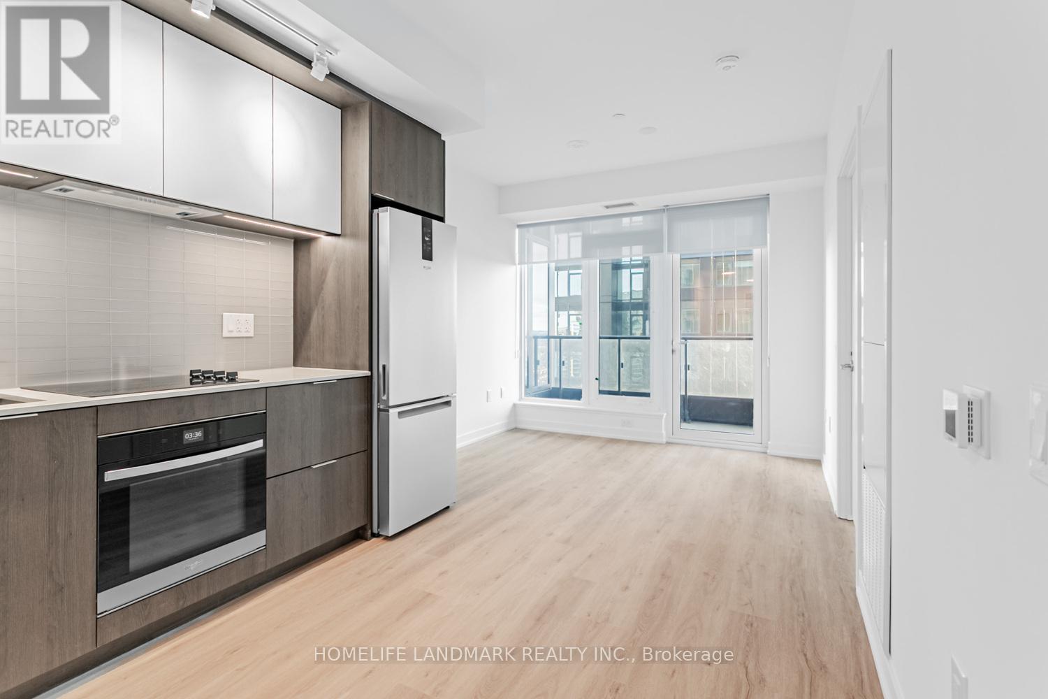 2612 - 395 Square One Drive, Mississauga, Ontario  L5B 0P6 - Photo 11 - W12588390