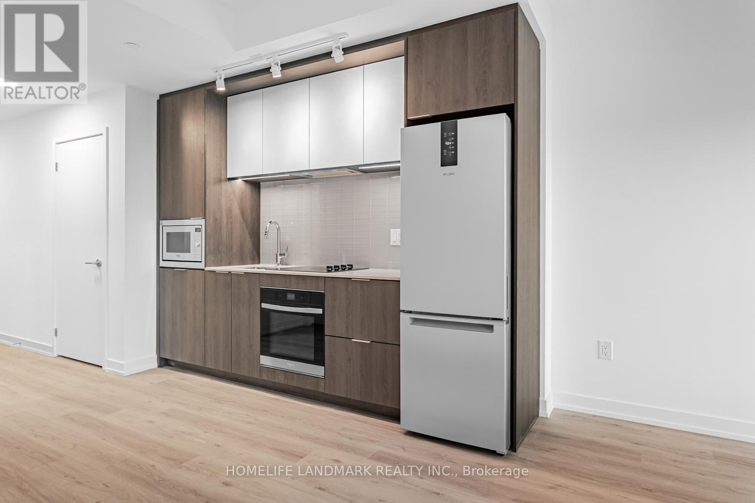 2612 - 395 Square One Drive, Mississauga, Ontario  L5B 0P6 - Photo 13 - W12588390