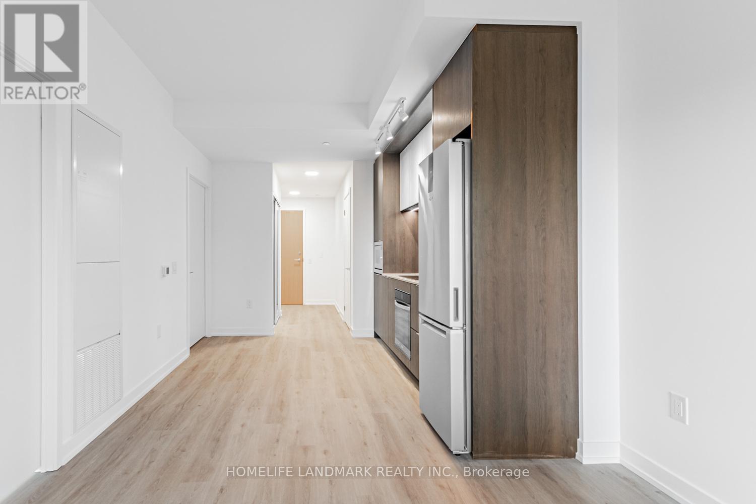 2612 - 395 Square One Drive, Mississauga, Ontario  L5B 0P6 - Photo 21 - W12588390