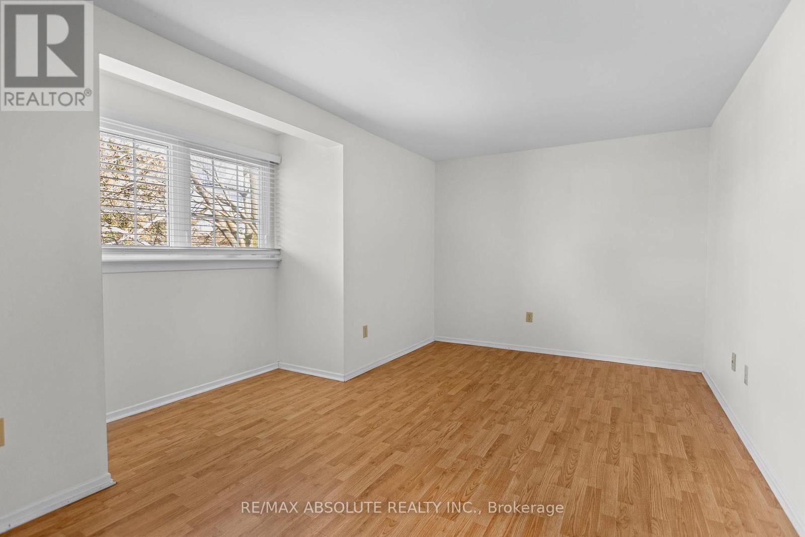 16 Melanie Crescent, Ottawa, Ontario  K2L 2E5 - Photo 14 - X12588402