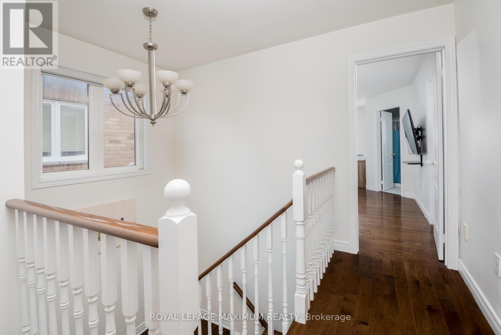 179 Warwick Crescent, Newmarket, Ontario  L3X 2S3 - Photo 10 - N12518476