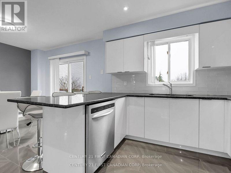 132 Sandy Street, London South, Ontario  N5Z 2C7 - Photo 13 - X12588420