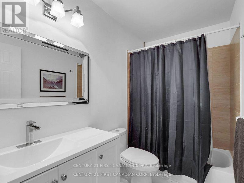 132 Sandy Street, London South, Ontario  N5Z 2C7 - Photo 19 - X12588420