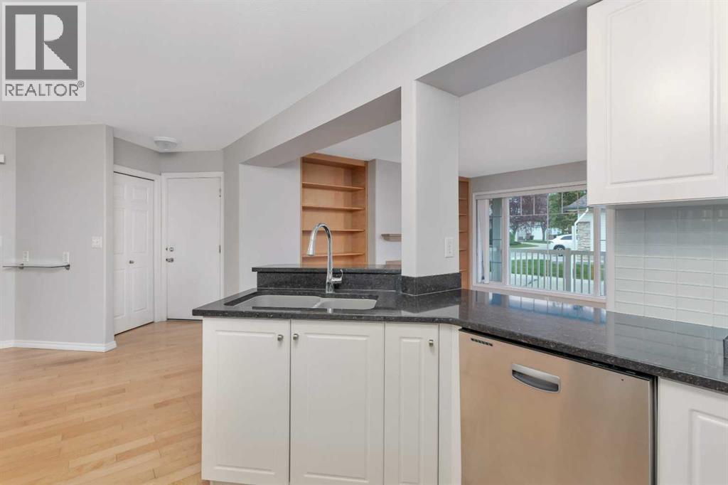 10, 73 Addington Drive, Red Deer, Alberta  T4R 2Z6 - Photo 15 - A2249708